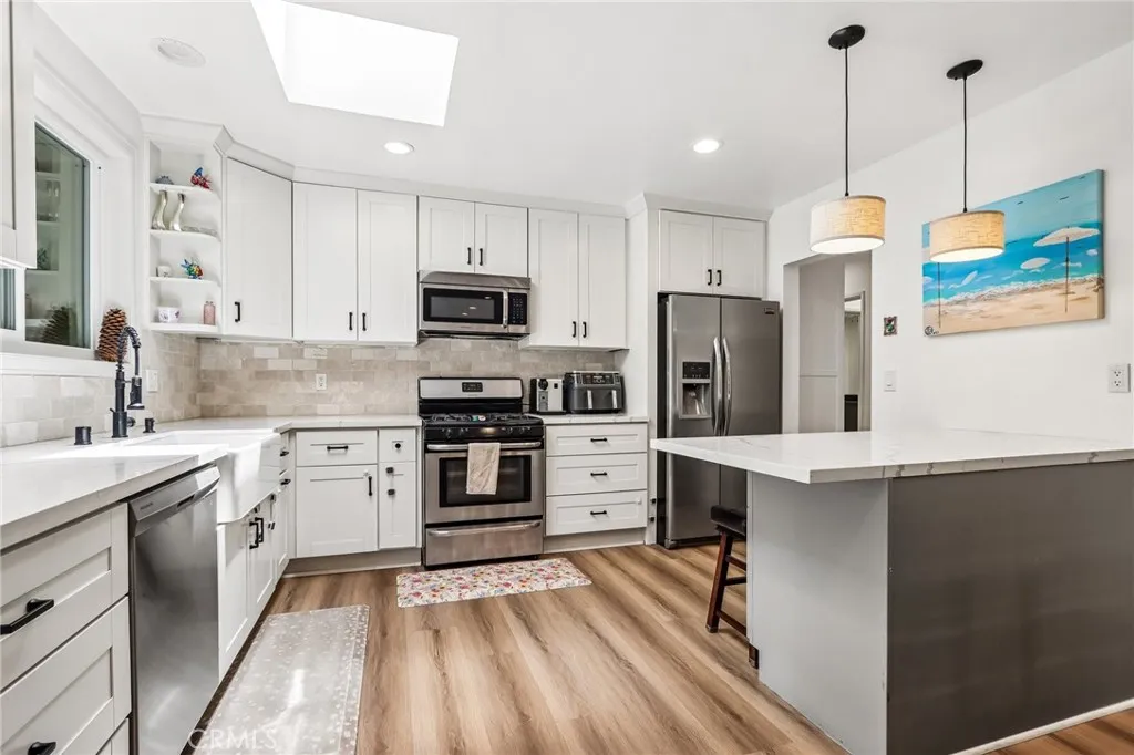 Additional image 57 of 18937 Sylvan Street, Tarzana, CA 91335