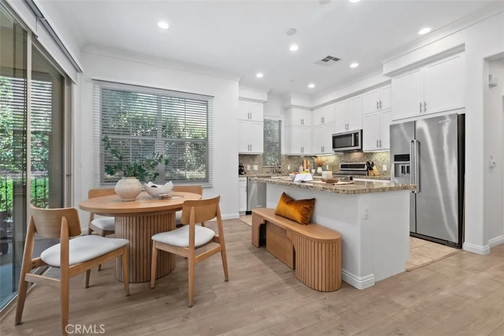 102 Capricorn, Irvine, CA 92618 photo 3