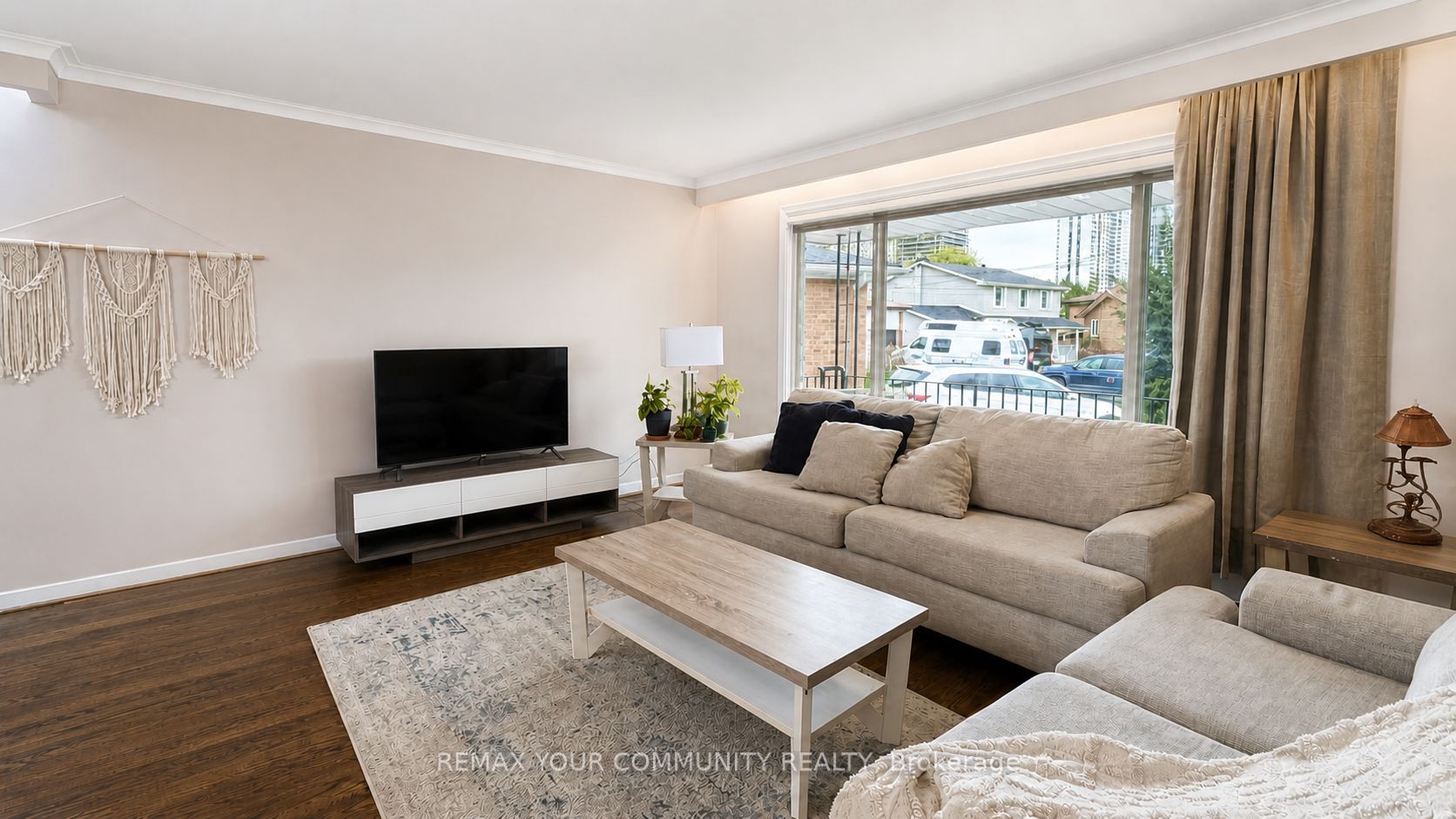 Additional image 5 of Main-7 Digby Court, Toronto, ON, M2R 2X5
