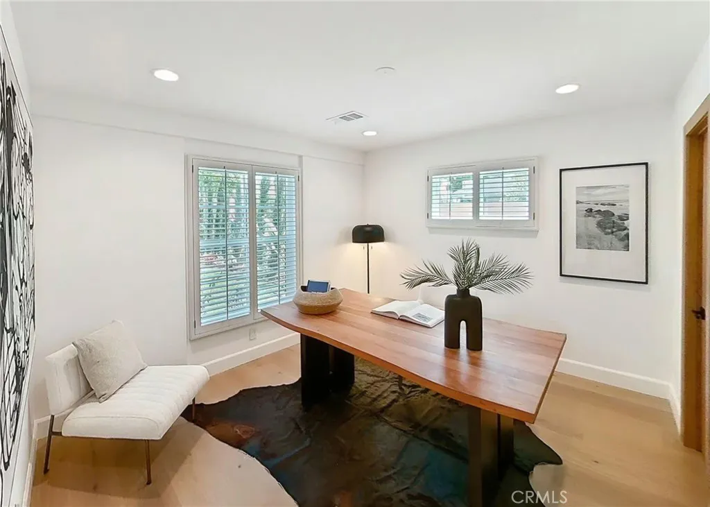 Additional image 74 of 305 Robinhood Ln, Costa Mesa, CA 92627