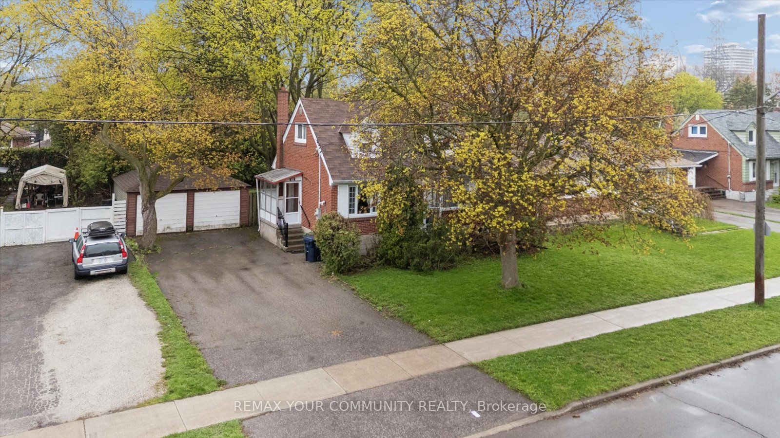 26 Ancona Street, Toronto, ON, M2R 2H2