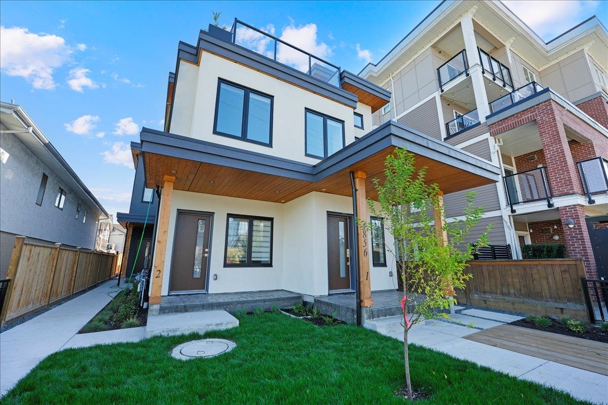 4854 Slocan Street, Vancouver, BC, V5R 2A3