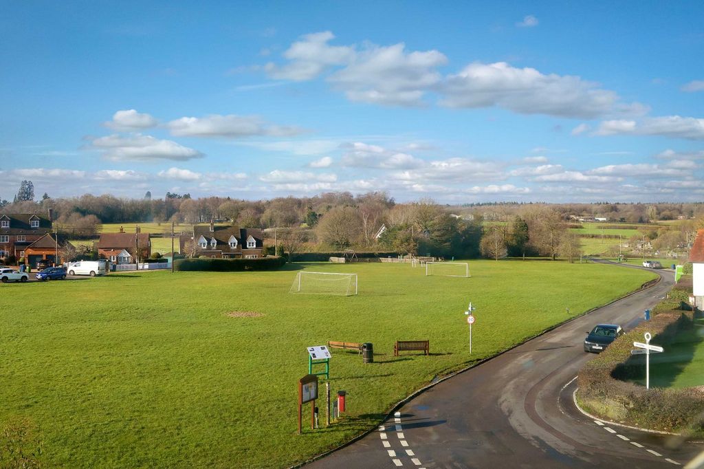 Additional image 2 of 4 bed country house for saleColeshill Lane, Winchmore Hill, Amersham, Buckinghamshire HP7