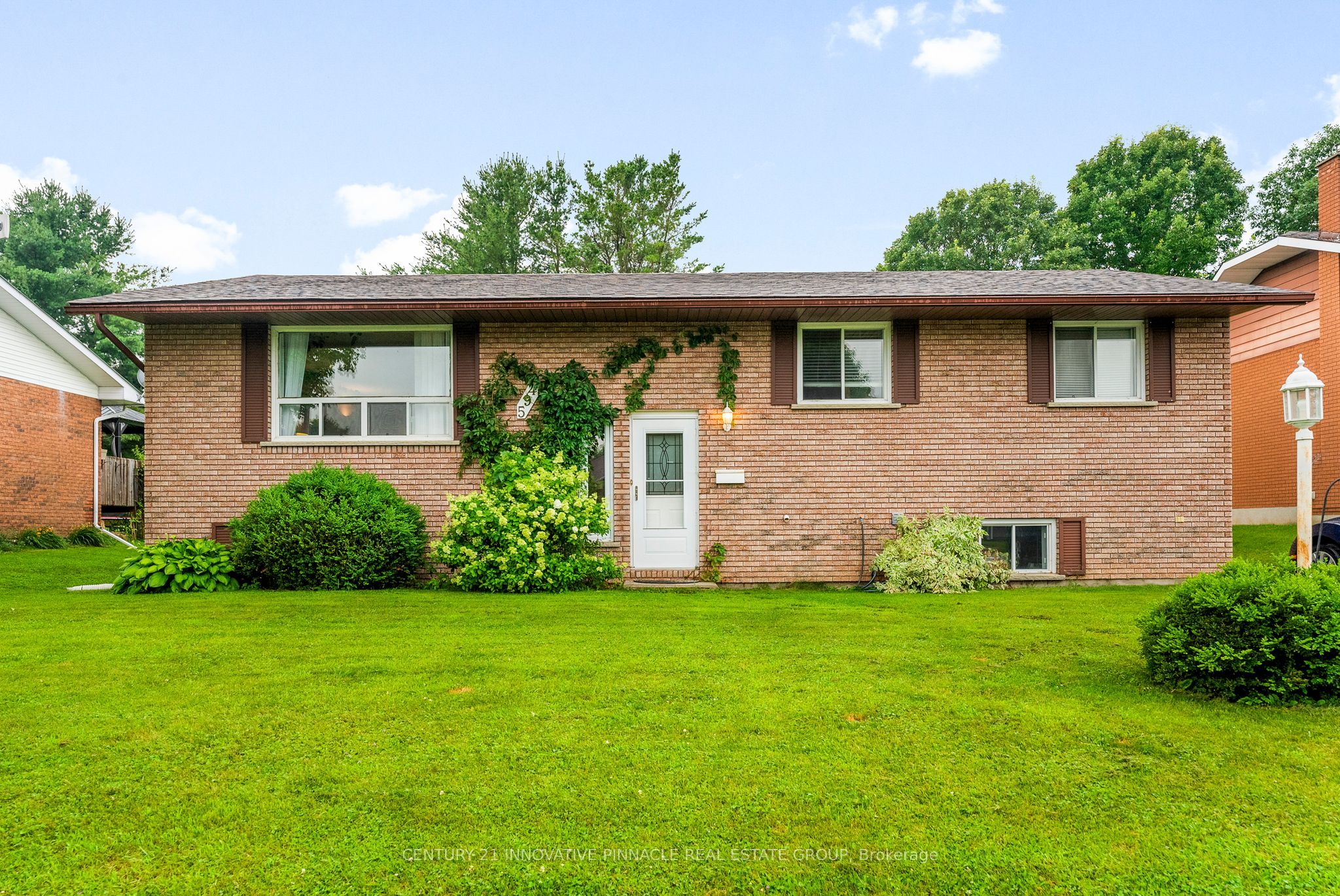 Additional image 2 of 594 Herbert Street E, Pembroke, ON, K8A 8E9