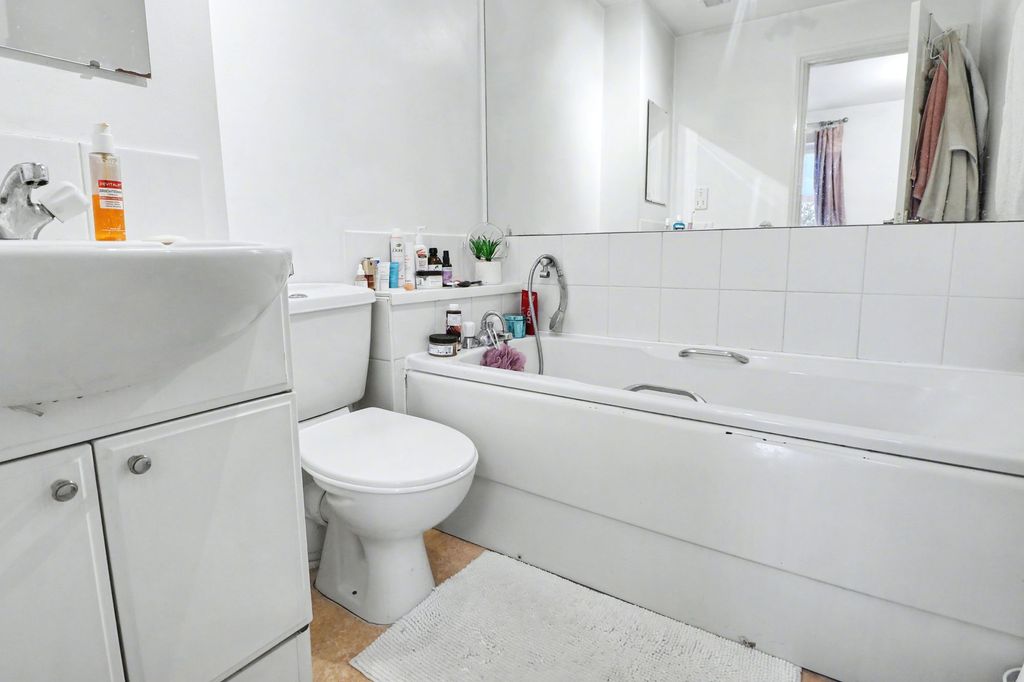 Additional image 8 of 2 bed terraced house for saleFawn Crescent, Hedge End SO30