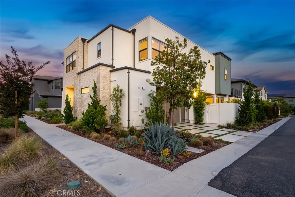 Additional image 117 of 124 Chant, Irvine, CA 92618