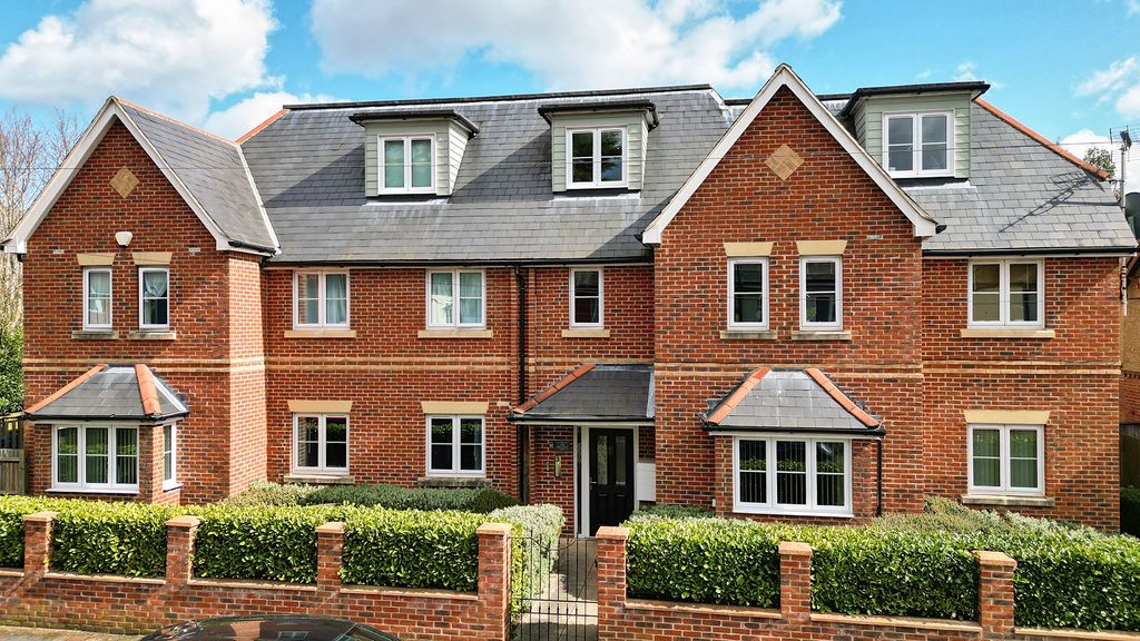 Additional image 9 of 2 bed flat for saleSomerset Road, Farnborough GU14