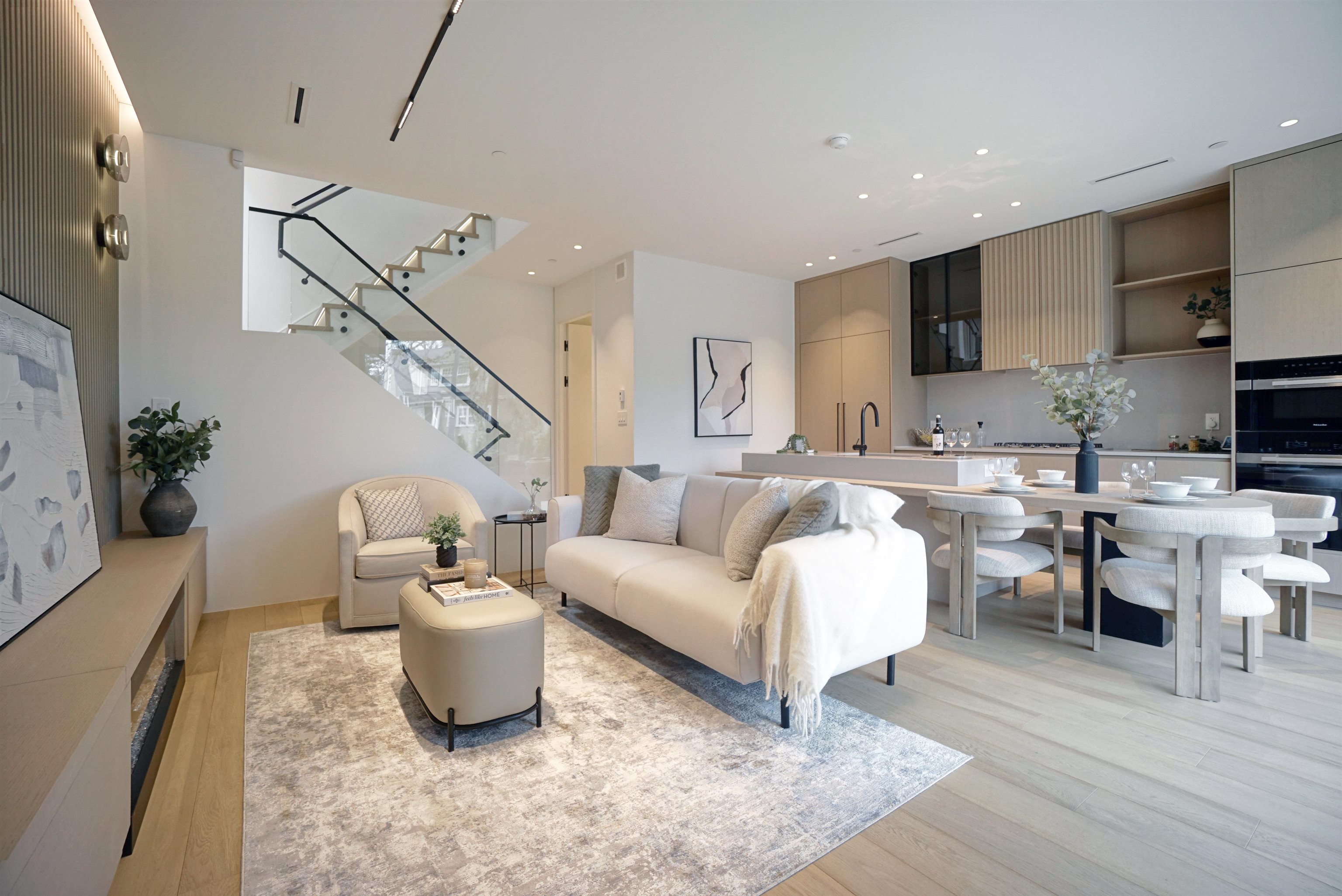 Additional image 2 of 1-4634 15th Avenue W, Vancouver, BC, V0V 0V0