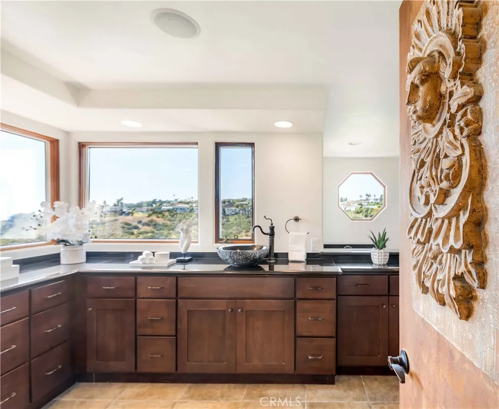Additional image 89 of 1992 San Remo Dr, Laguna Beach, CA 92651