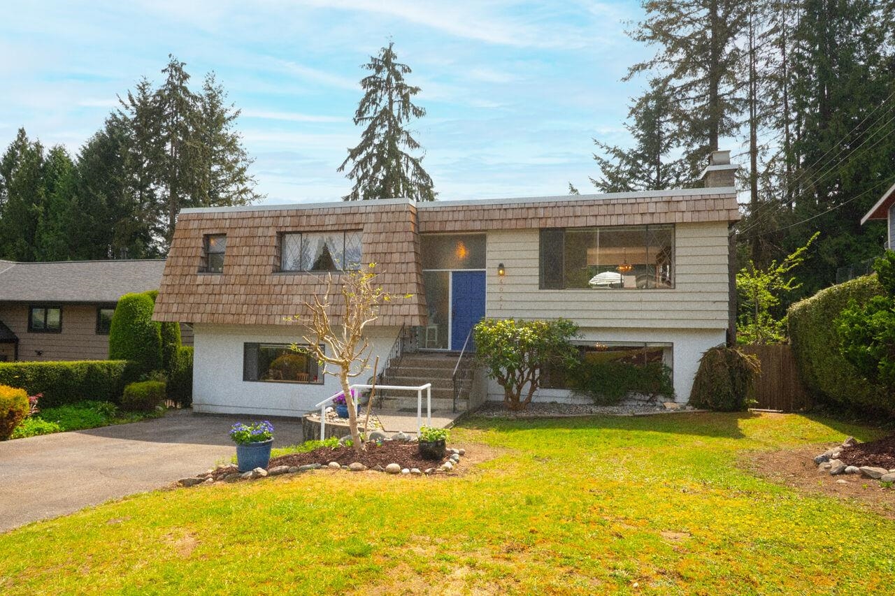 4057 Violet Street, North Vancouver, BC, V7G 1E4