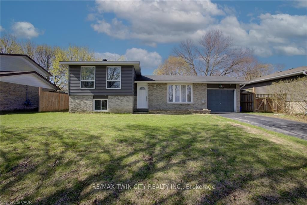 354 Falconer Street, Saugeen Shores, ON, N0H 2C2