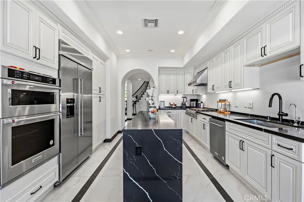 Additional image 11 of 19 Belmont, Newport Beach, CA 92660