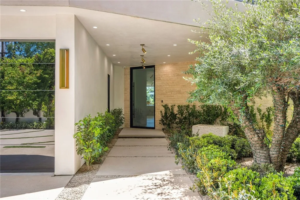 Additional image 10 of 16988 Strawberry Drive, Encino, CA 91436