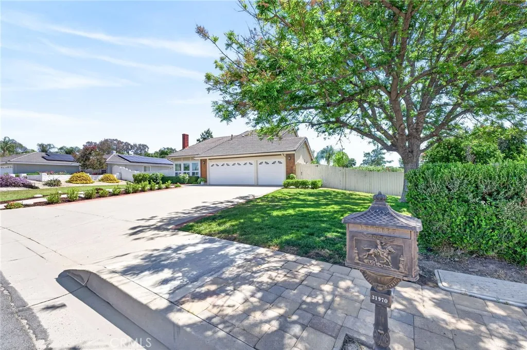 Additional image 100 of 31970 Saint Pierre Ln, Lake Elsinore, CA 92530