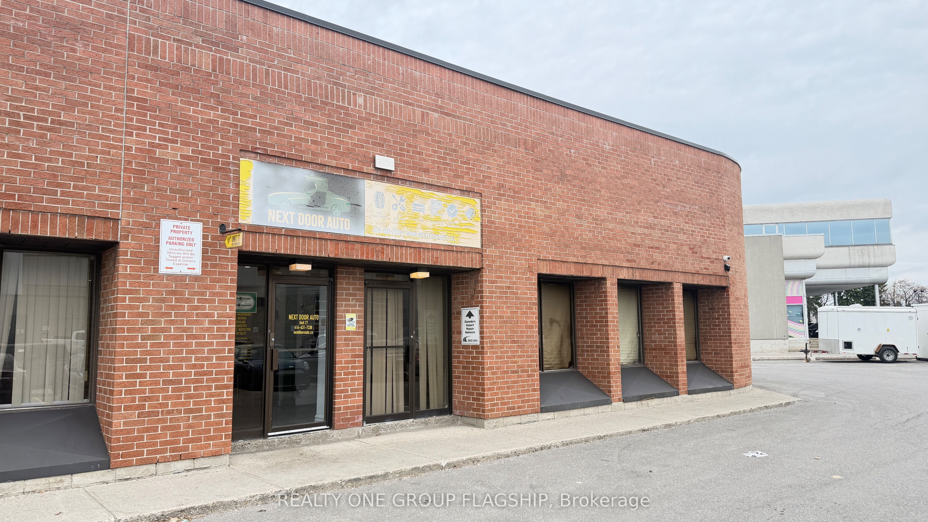 Additional image 2 of 37 Kodiak Crescent, Toronto, ON, M3J 3G5