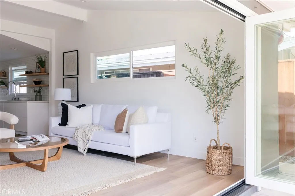 Additional image 40 of 2566 Oxford Ln, Costa Mesa, CA 92626
