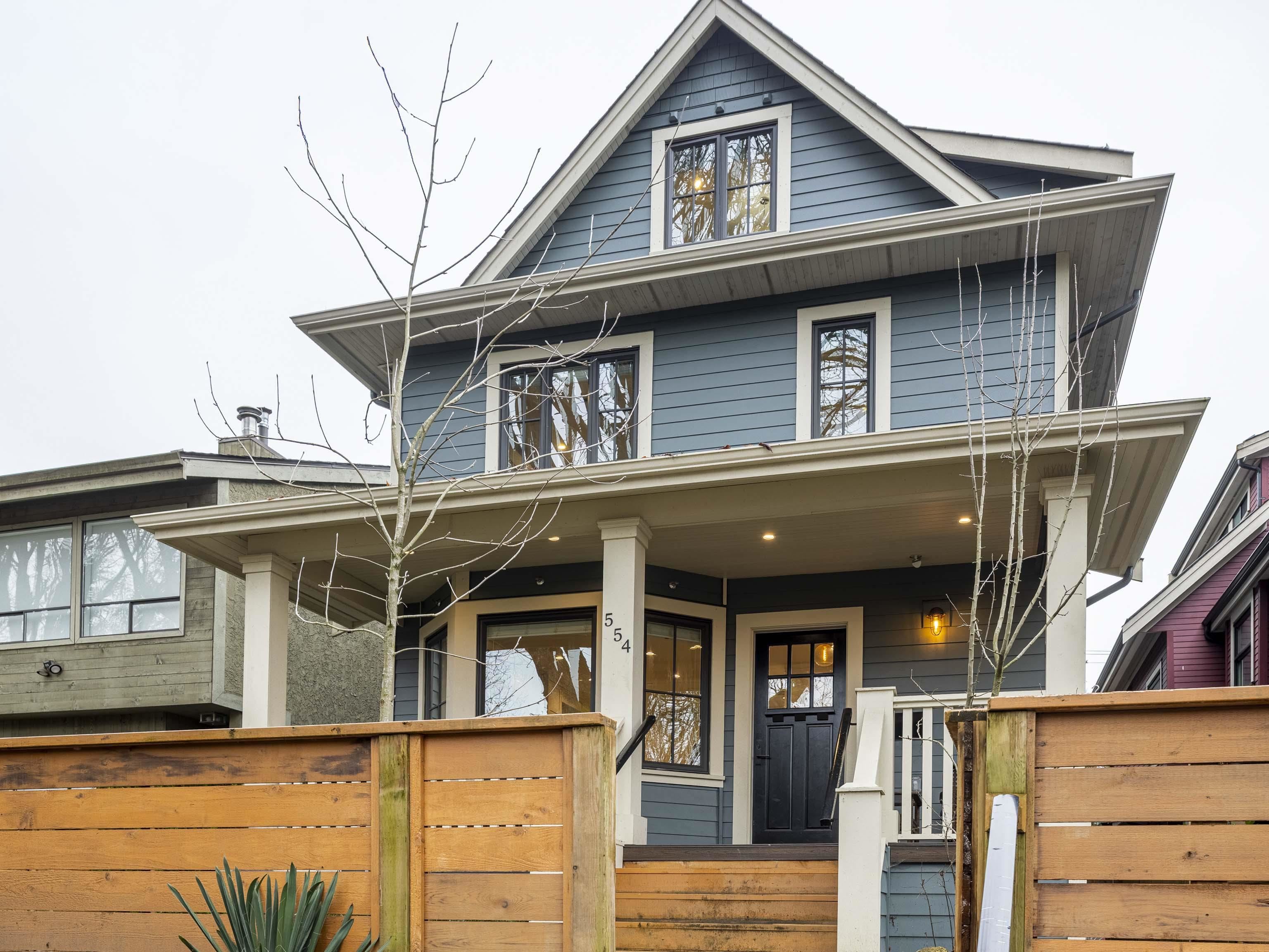 554 10th Avenue E, Vancouver, BC, V5T 2A4