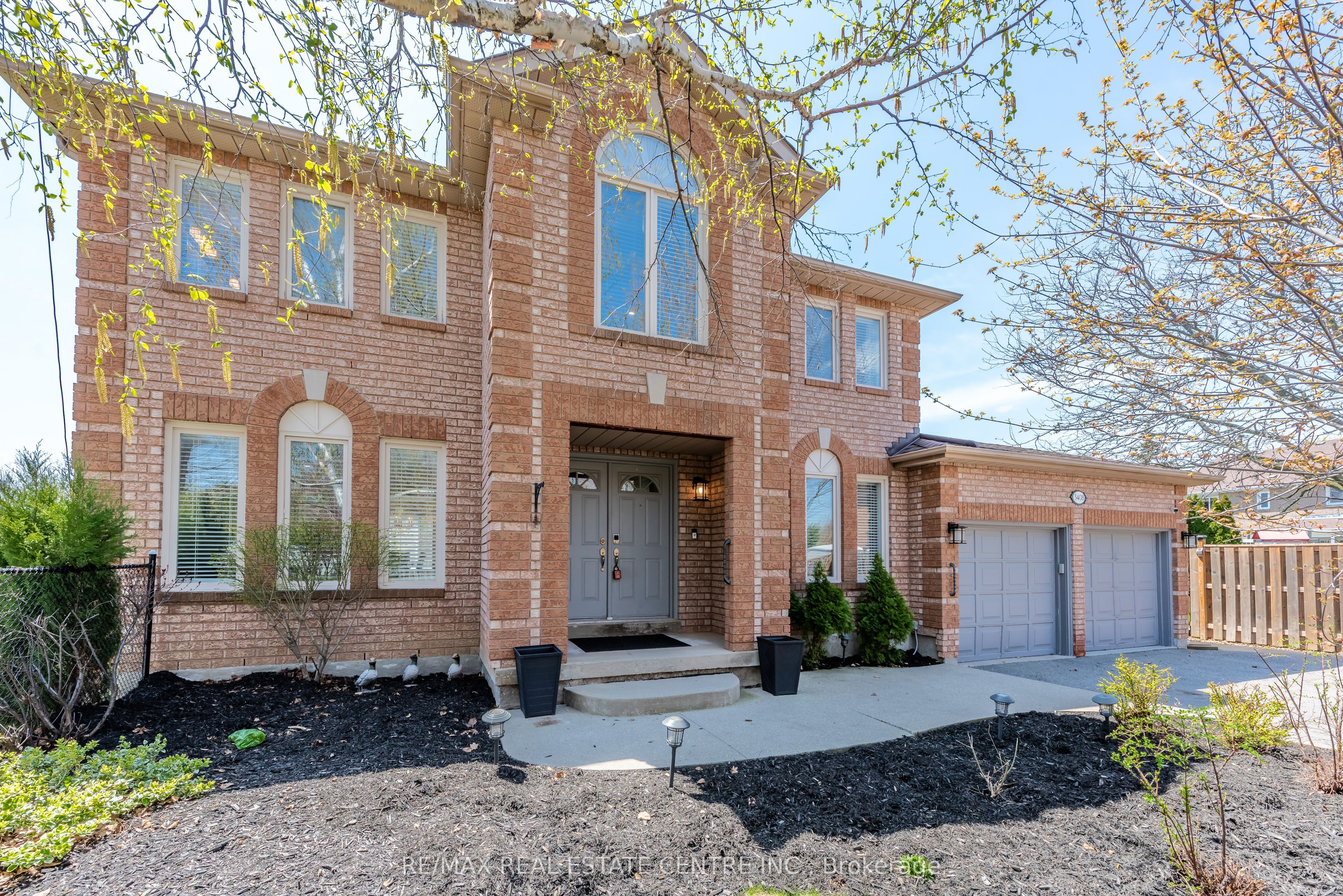 Additional image 2 of 3408 Trelawny Circle, Mississauga, ON, L5N 6N6