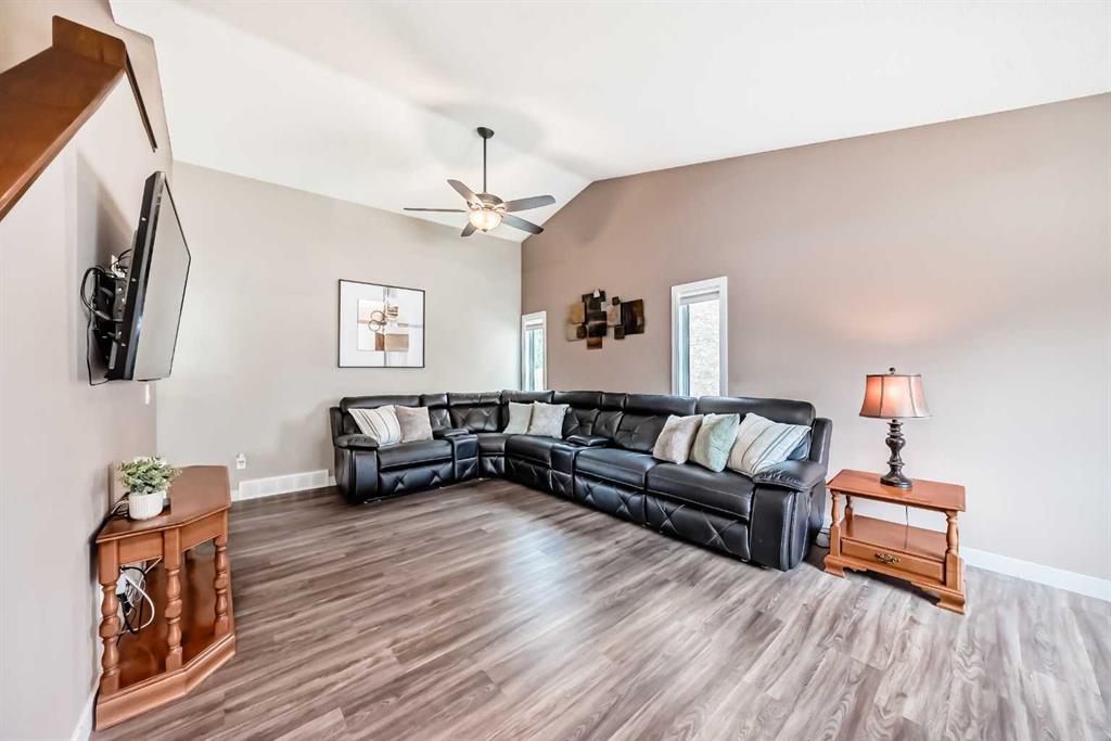 Additional image 4 of 481 Sunmills Drive, Calgary, AB, T2X 2T5