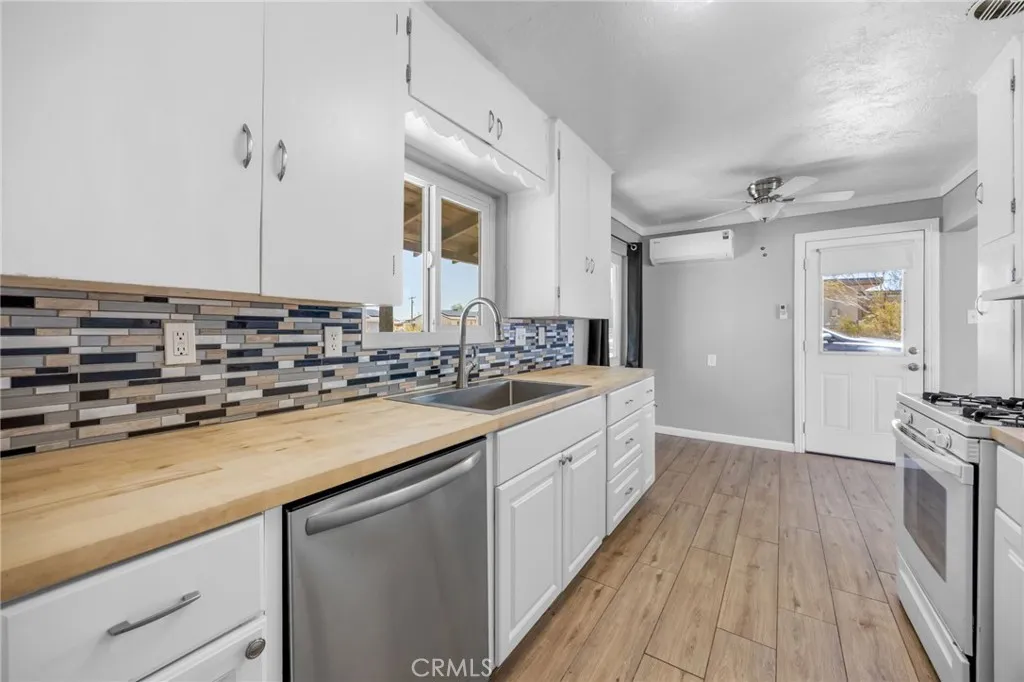 Additional image 13 of 74401 Pinon Dr, 29 Palms, CA 92277