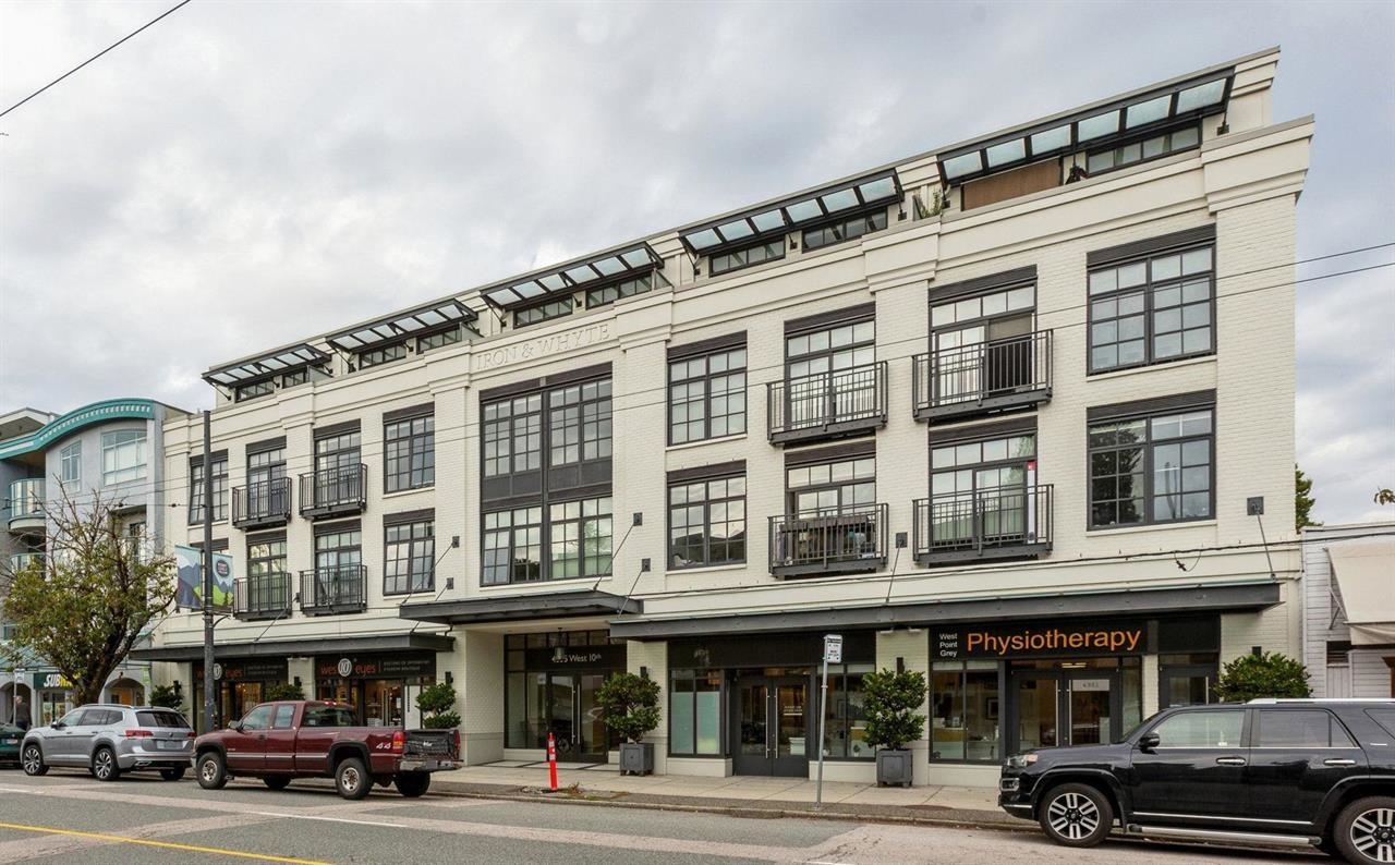 203-4355 10th Avenue W, Vancouver, BC, V6R 2H6