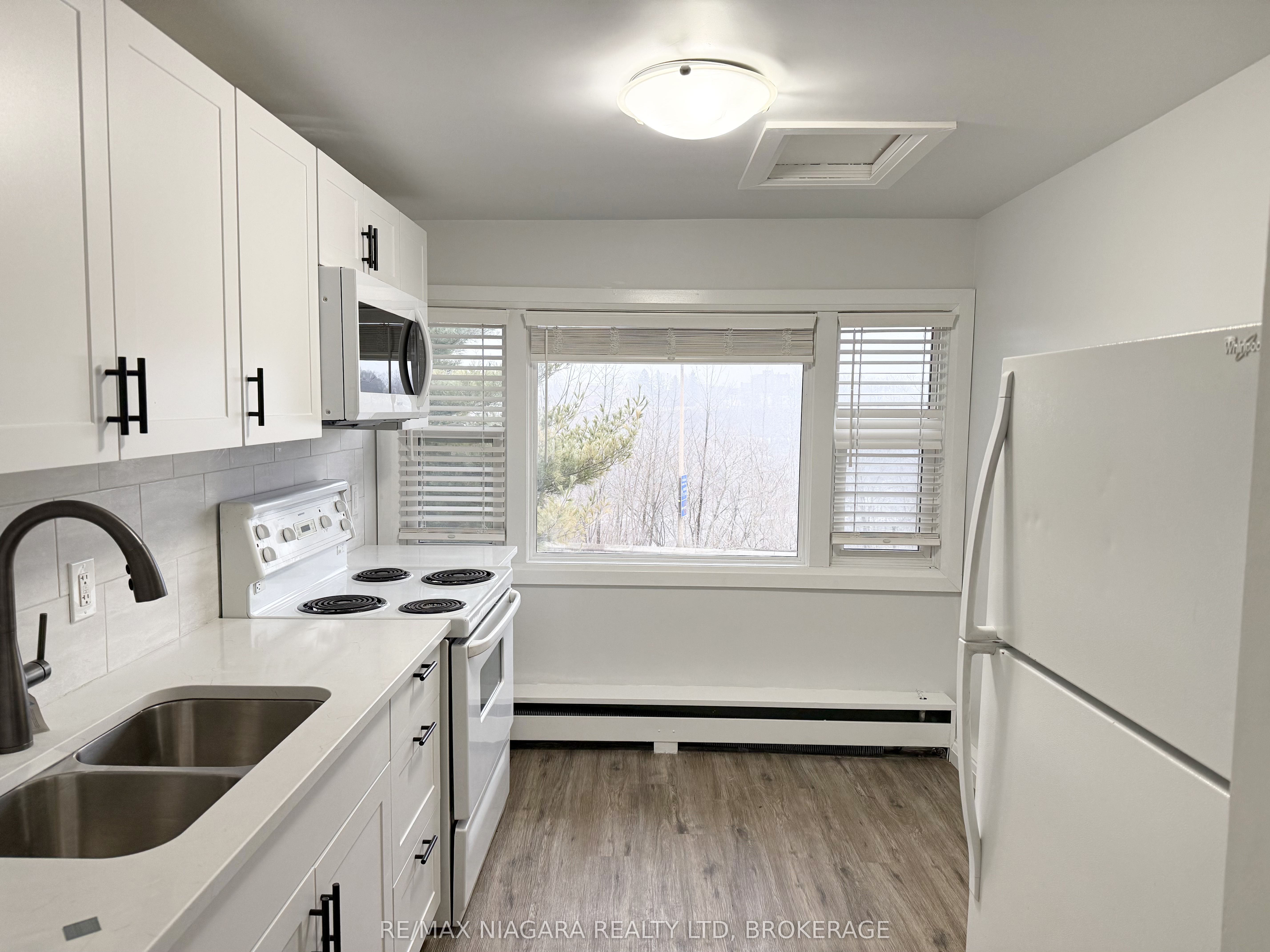 Additional image 2 of Unit 4-4711 River Road, Niagara Falls, ON, L2E 3G2