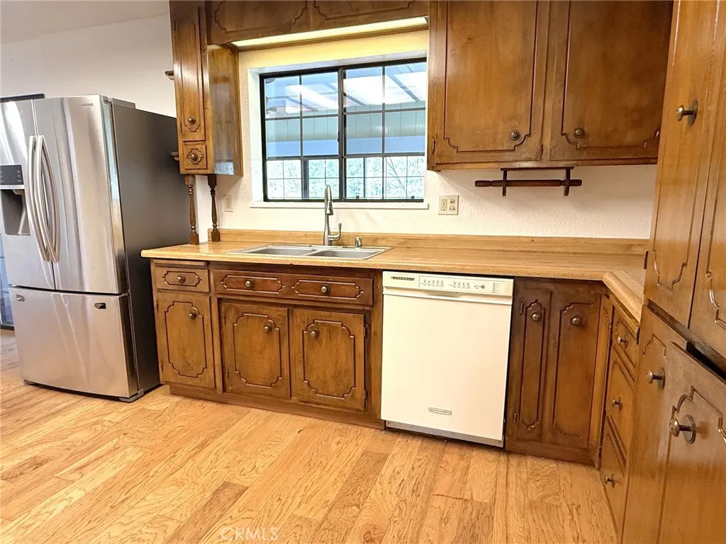 Additional image 16 of 5636 E Whitlock Rd, Mariposa, CA 95338