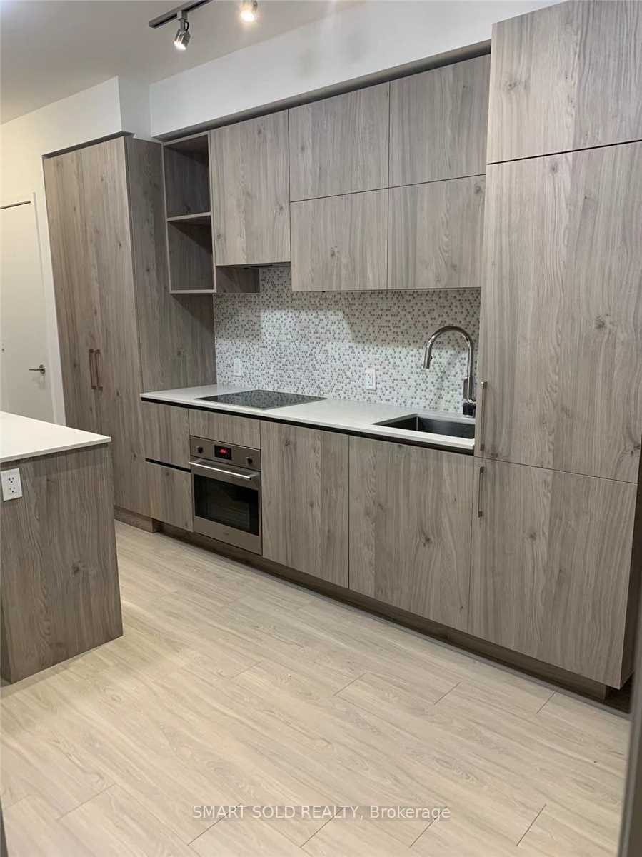 Additional image 3 of 4601-1 Yorkville Avenue, Toronto, ON, M4W 1L1