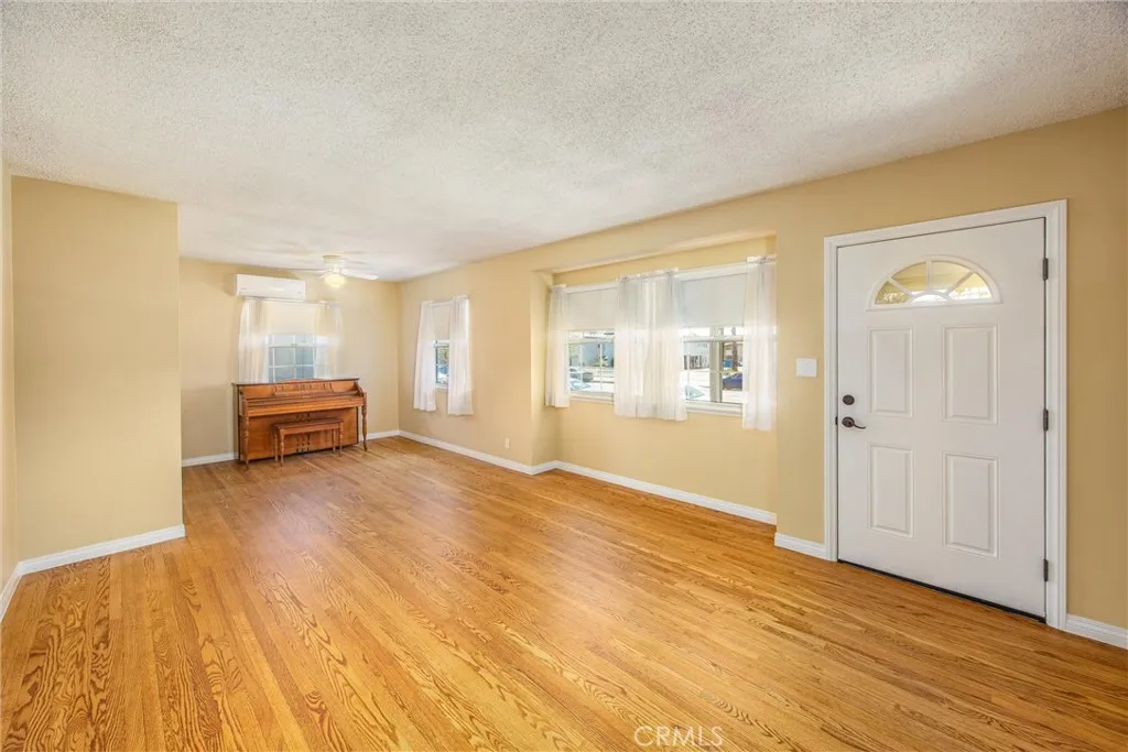 159 E La Verne Ave, Pomona, CA 91767 photo 4