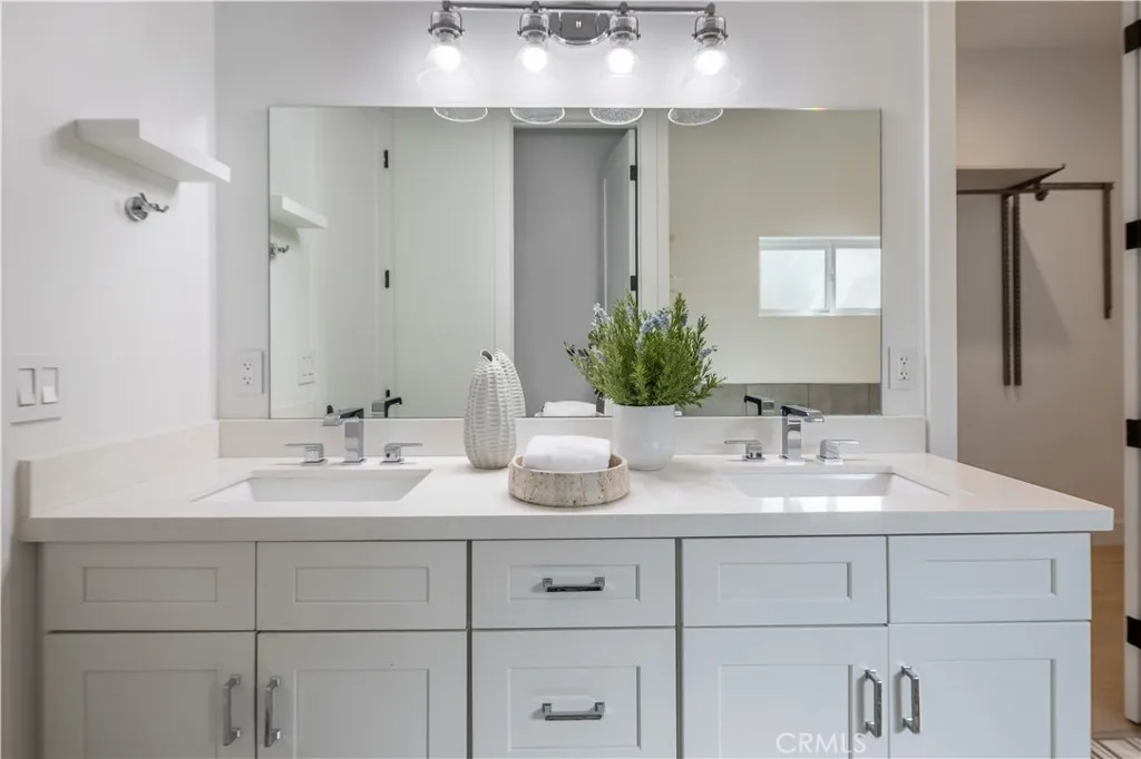 Additional image 47 of 333 Mesa Drive, Costa Mesa, CA 92627