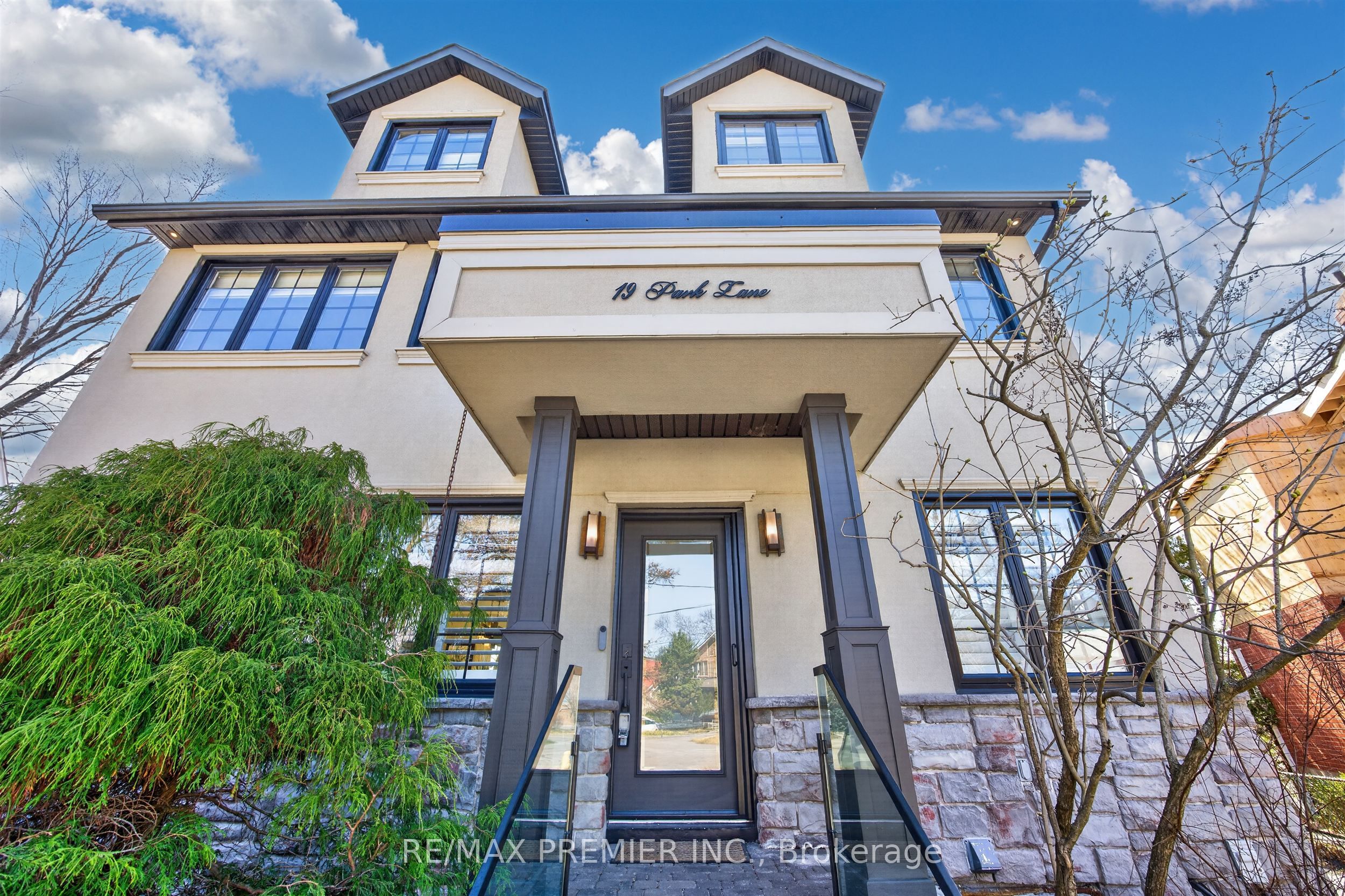 Additional image 3 of 19 Park Lane, Toronto, ON, M8Y 1R7