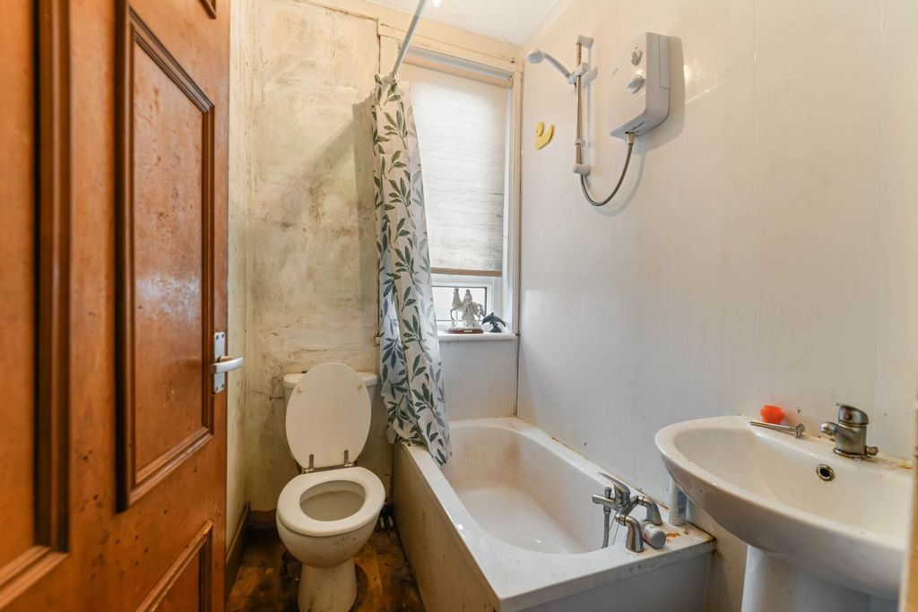 Additional image 10 of 2 bed flat for saleSchool Road, East Ayrshire, Auchinleck KA18