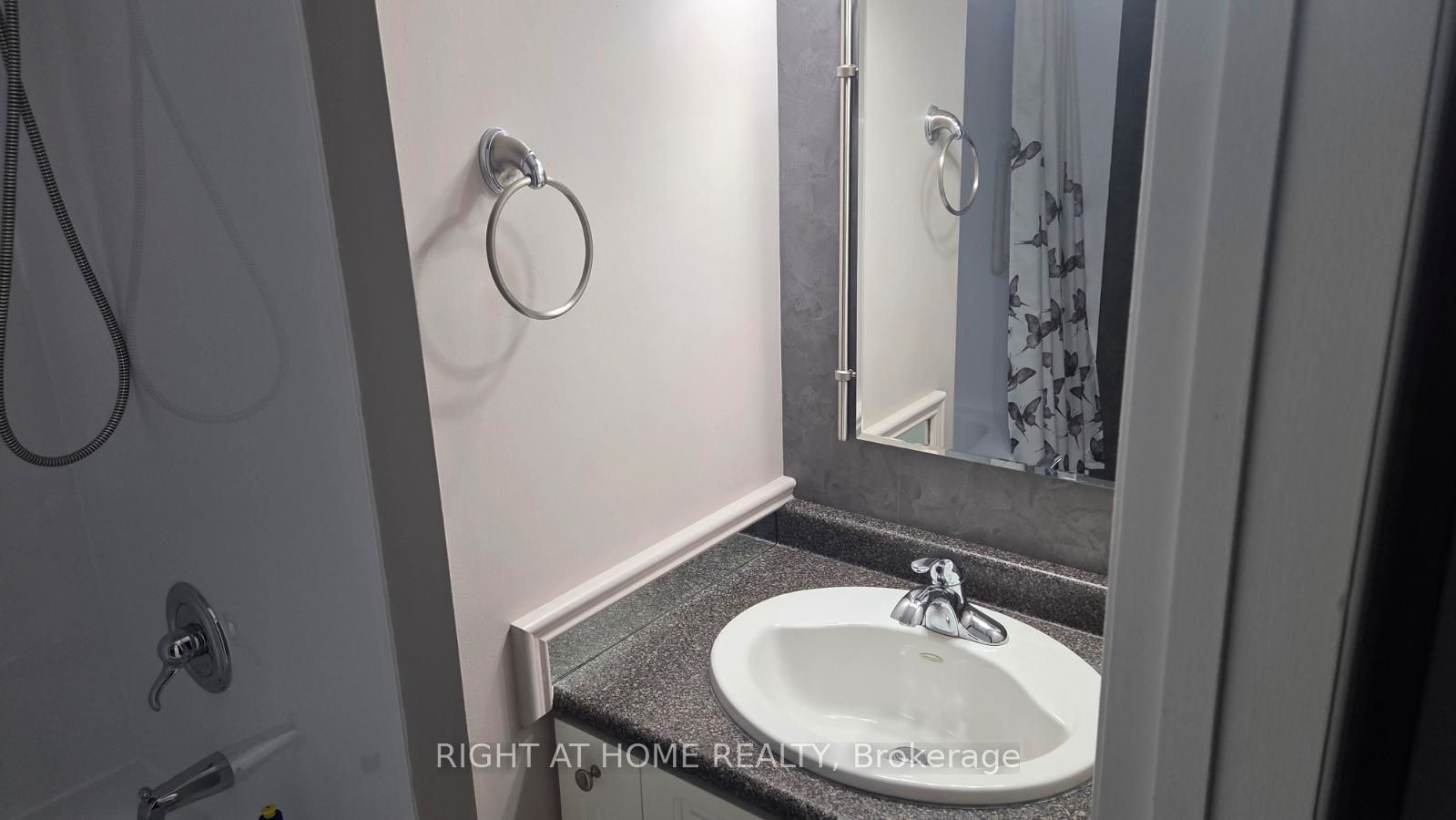 7564 Redhaven Crescent, Niagara Falls, ON, L2G 7H7 photo 5
