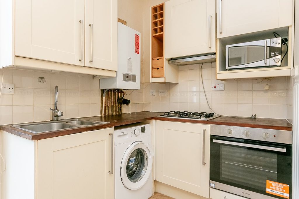 Additional image 5 of 1 bed flat for salePrince Regent Street, Leith, Edinburgh EH6