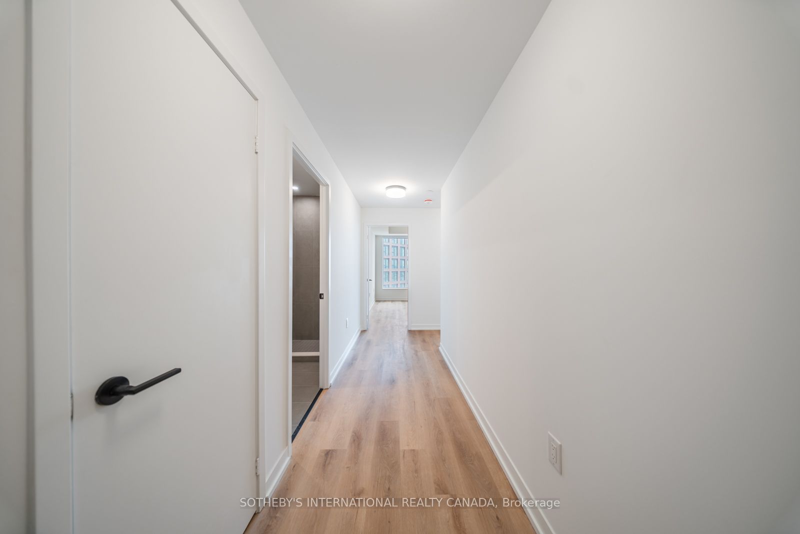 Additional image 2 of 911-5 York Garden Way, Toronto, ON, M6A 2V1