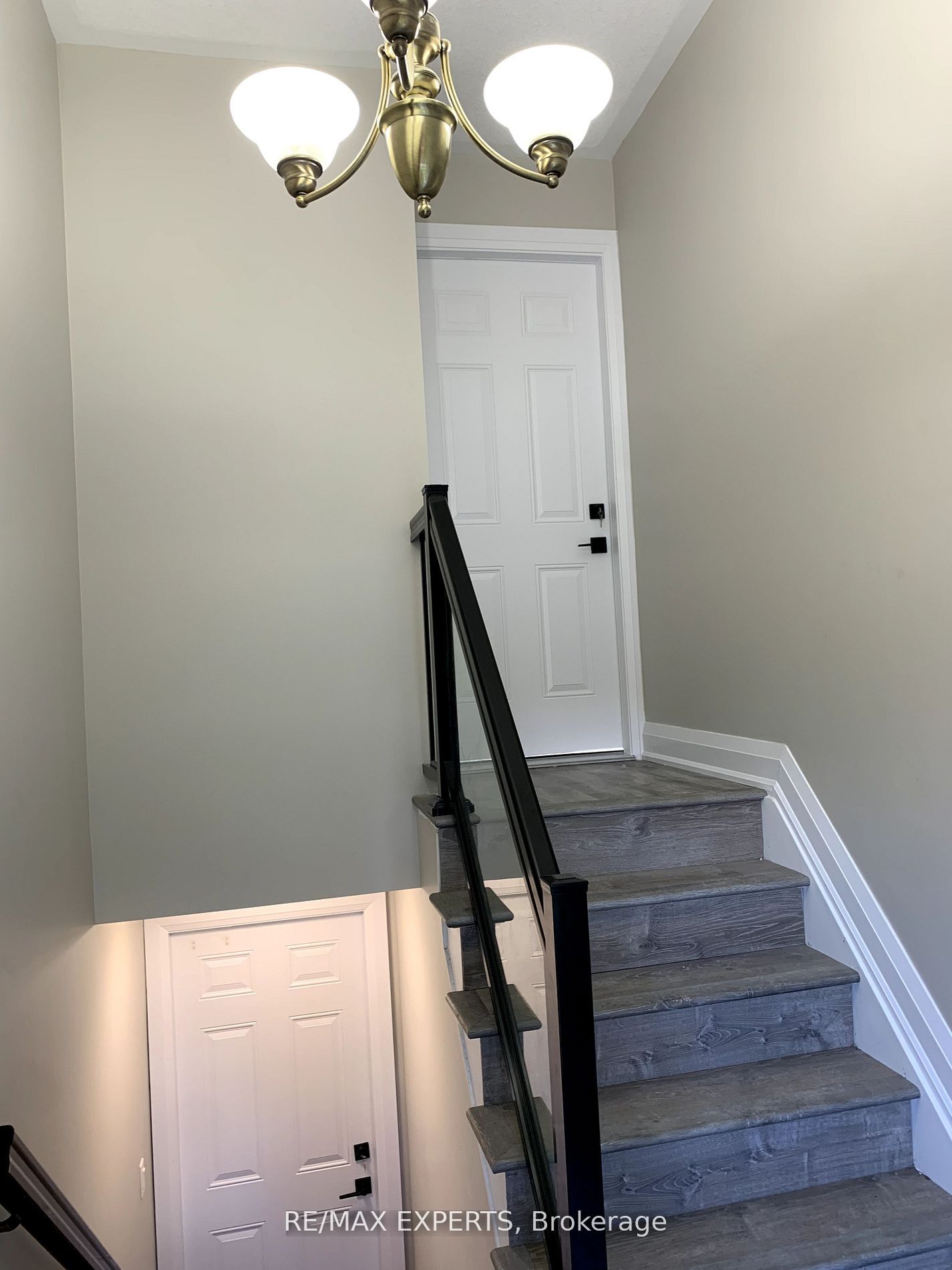 Additional image 3 of Upper-73 Logan Court, Barrie, ON, L4N 8G7