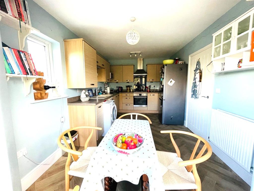 Additional image 5 of 4 bed town house for saleY Ffowndri, Llanelli SA15