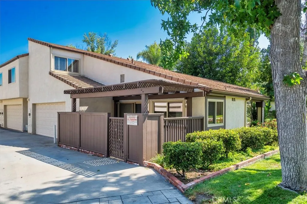 Additional image 2 of 24698 Sand Wedge Ln, Valencia, CA 91355