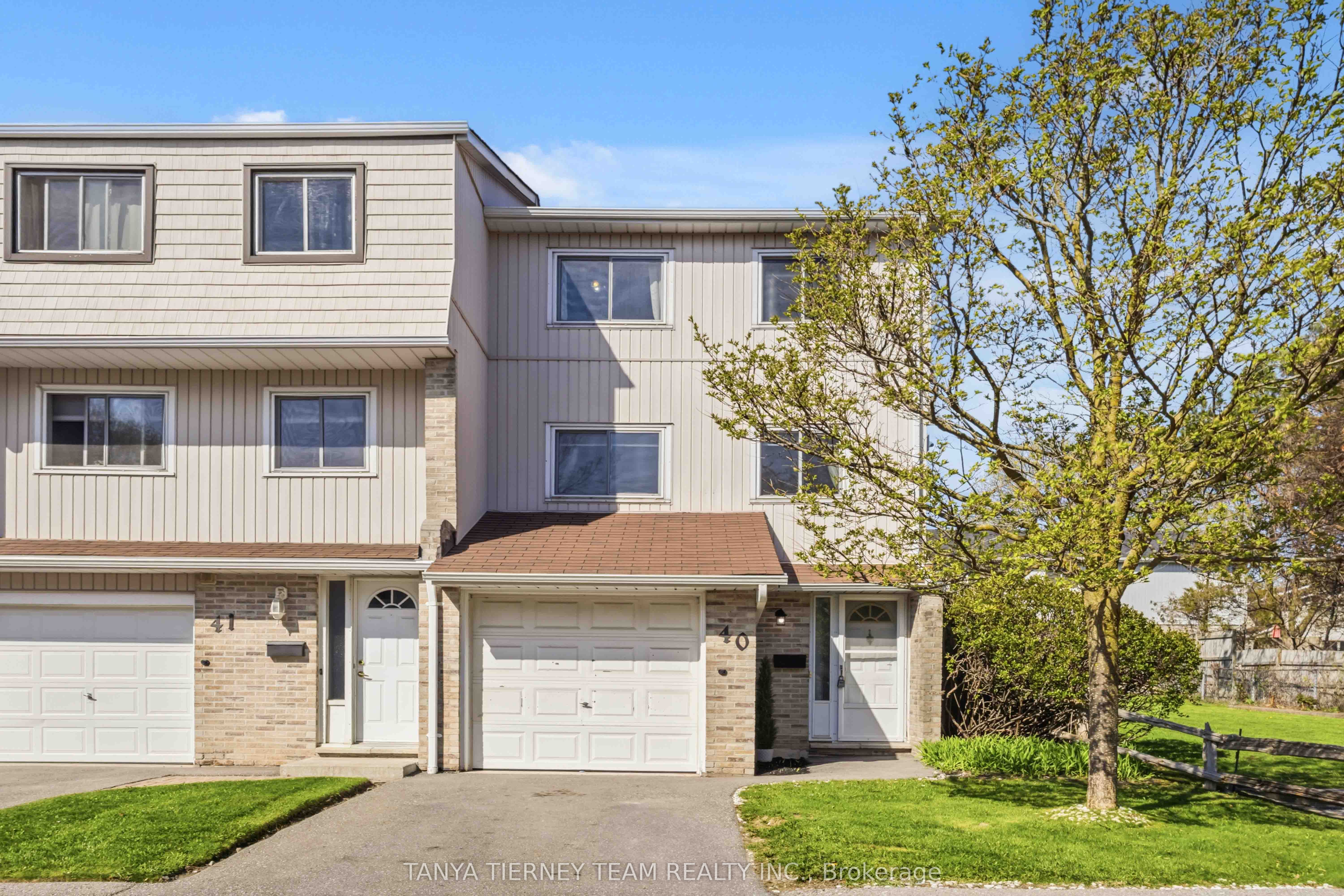 40-1975 Rosefield Road, Pickering, ON, L1V 3E3