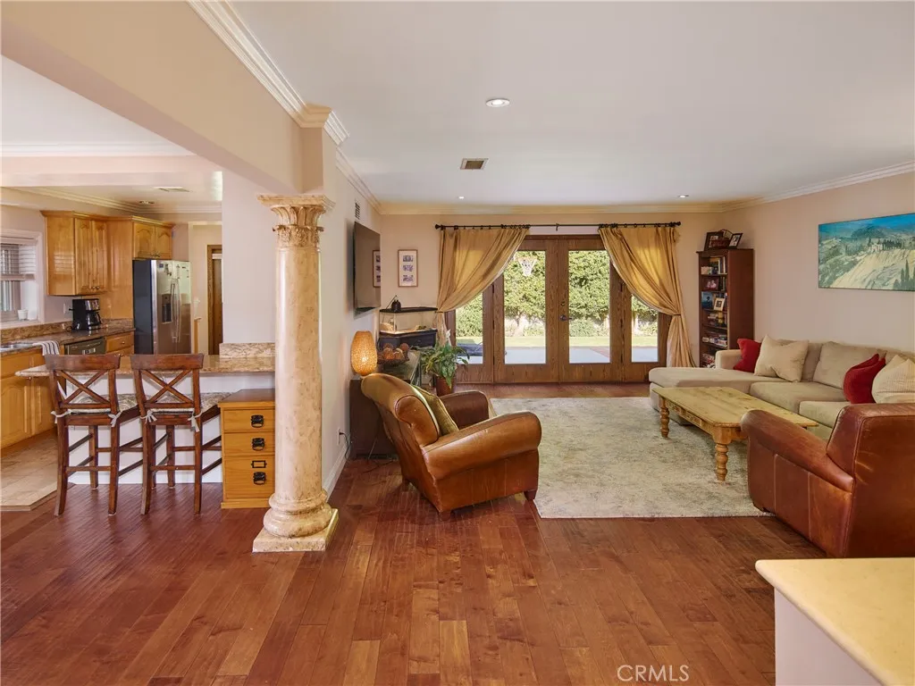 Additional image 22 of 864 Maryland St, El Segundo, CA 90245