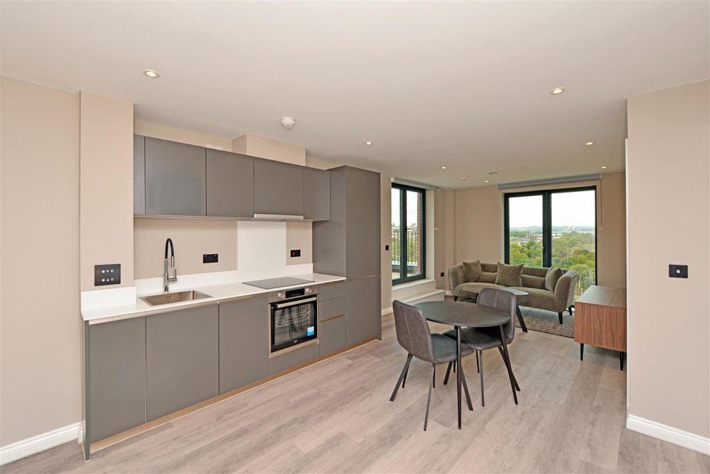 Additional image 4 of 1 bed flat for saleSpringwell Gardens, Leeds LS12