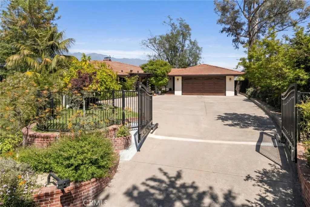 Additional image 2 of 3854 Hampstead Rd, La Canada Flintridge, CA 91011