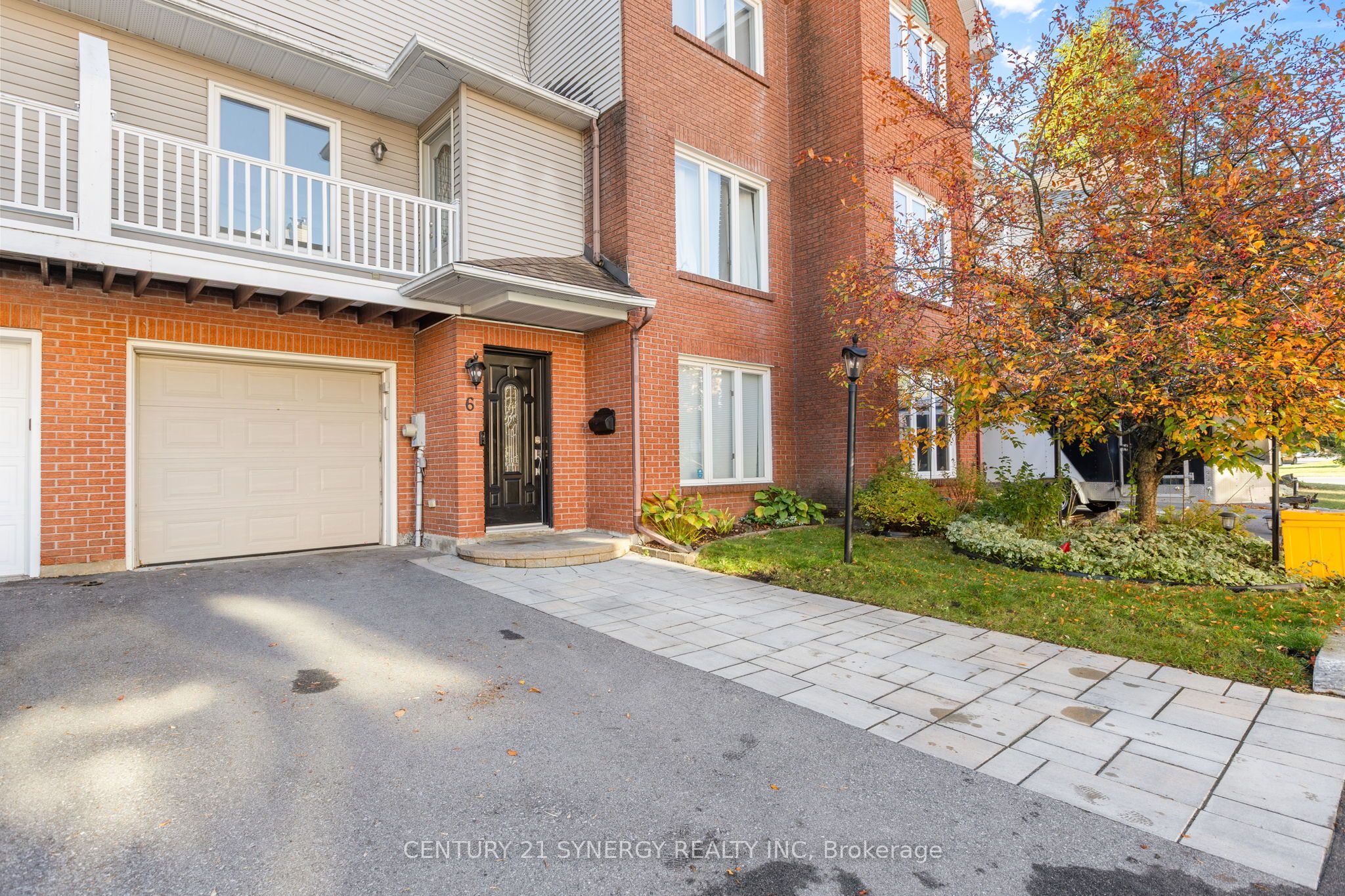 Additional image 2 of 6 Berton Place, Ottawa, ON, K2L 3R8