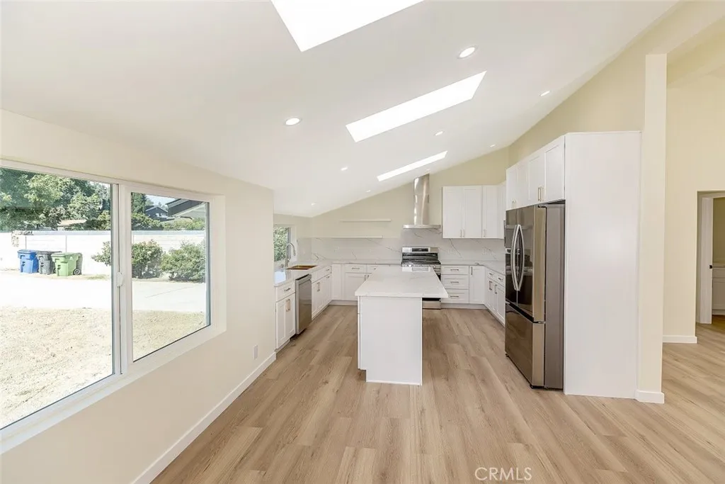 Additional image 4 of 15724 Chase Street, North Hills, CA 91343