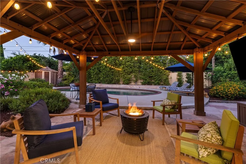 Additional image 101 of 8420 Cozycroft Ave, Winnetka, CA 91306