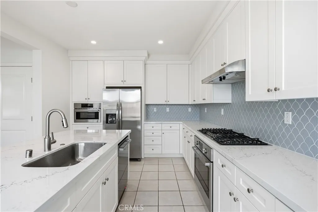 Additional image 10 of 112 Newburry, Irvine, CA 92618