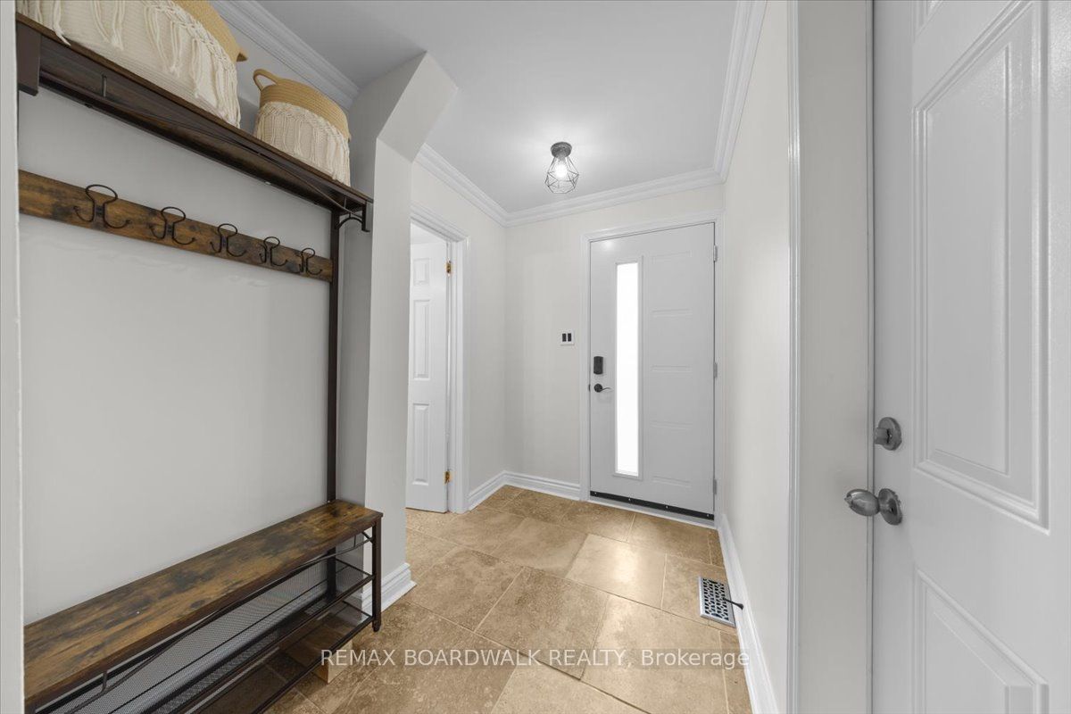 407 Sanderling Crescent, Ottawa, ON, K1E 2V5 photo 3