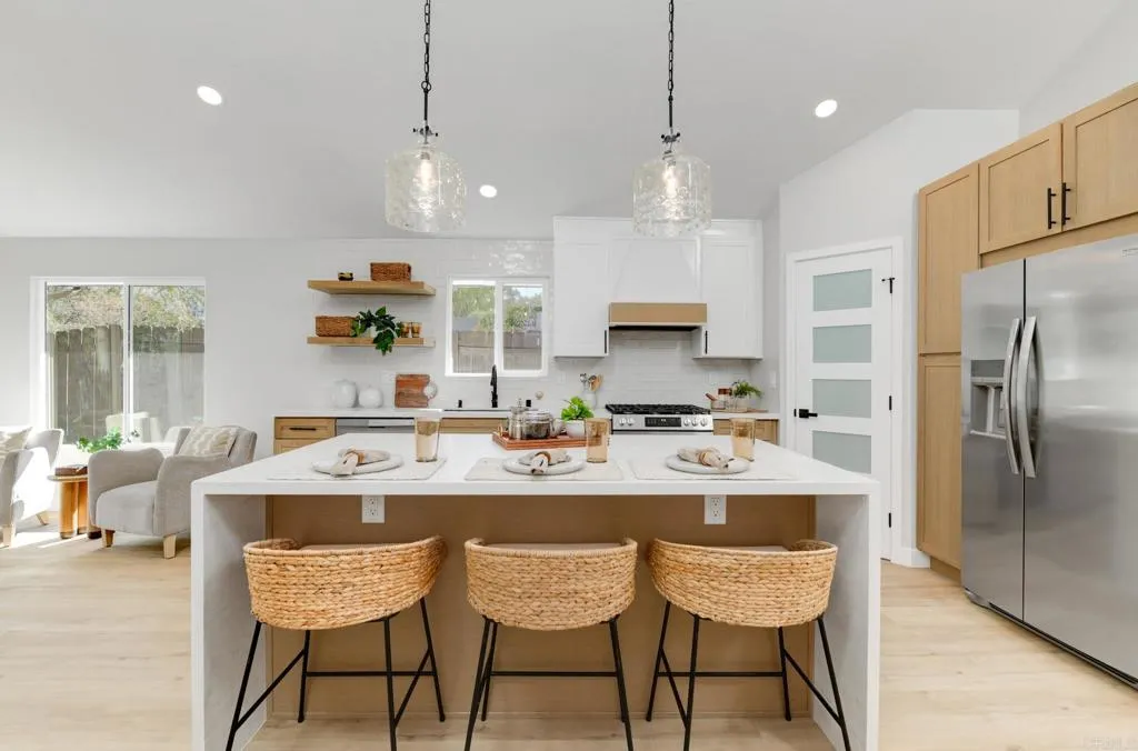 Additional image 23 of 10966 Red Rock Dr, San Diego, CA 92131