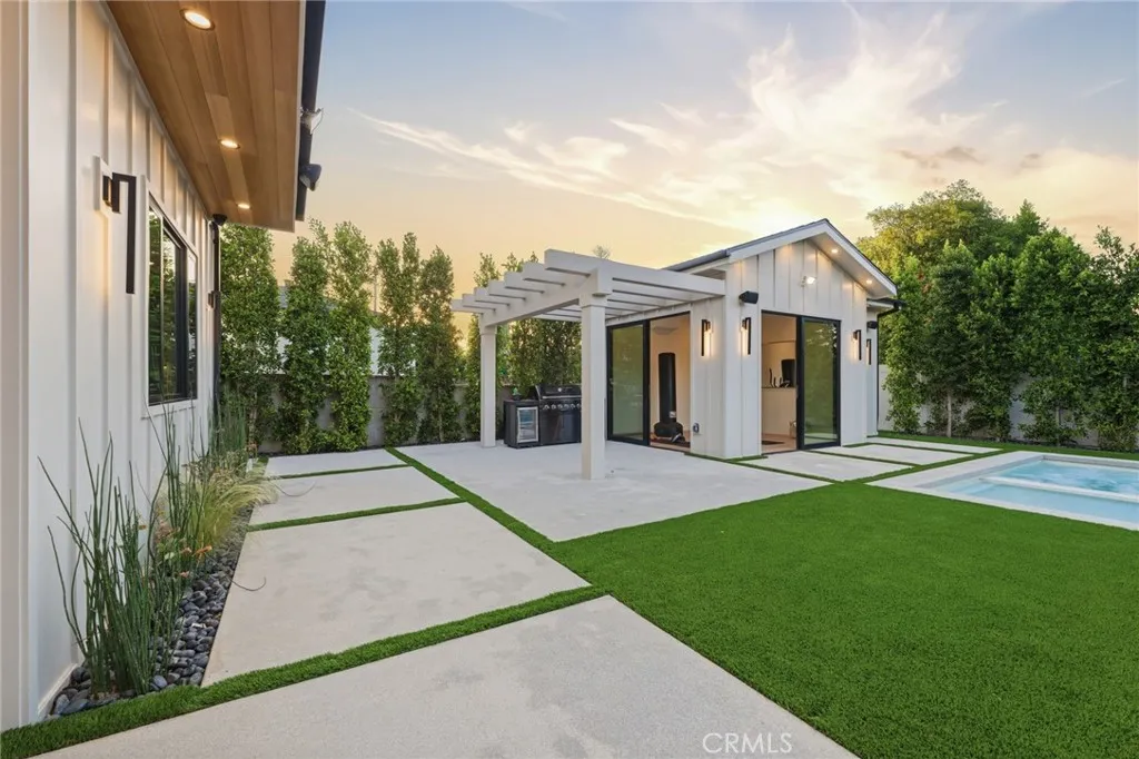 Additional image 38 of 19141 Erwin St, Tarzana, CA 91335