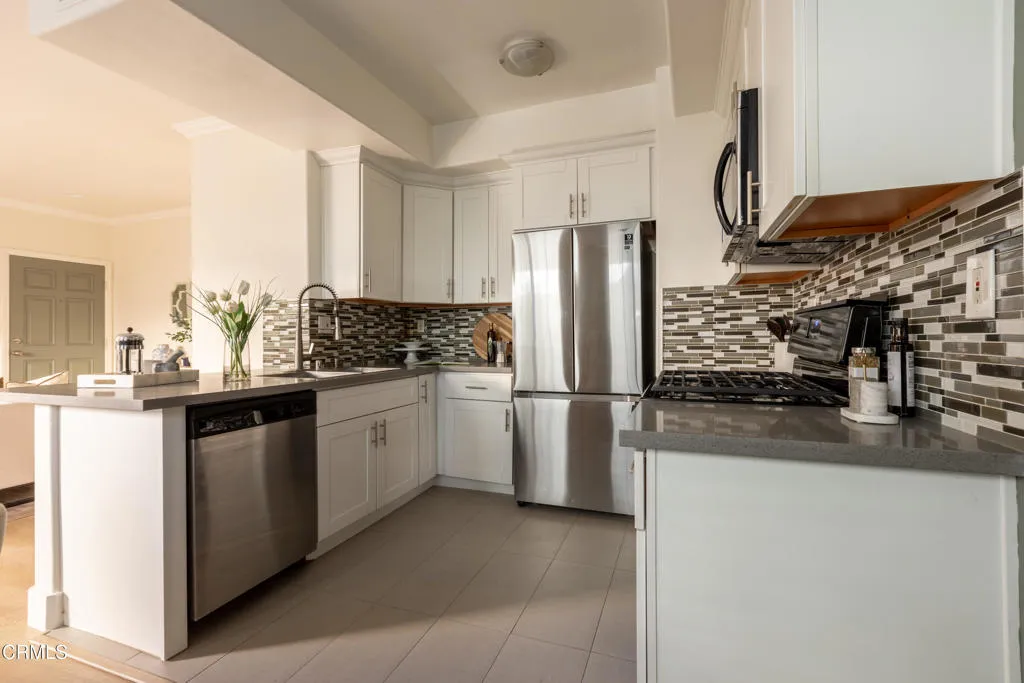 Additional image 9 of 300 E Providencia Avenue Unit 103, Burbank, CA 91502